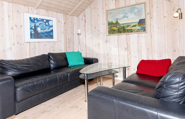 Peaceful Cottage in Ã˜ster Assels with Hot Tub - Photo 7