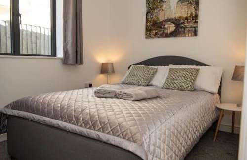 Maisy Lodge - Two Bed Lux Flat - Parking, Netflix, WIFI - Close to Blenheim Palace & Oxford - F2 - Photo 23