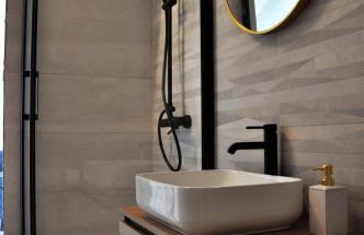 SOL luxury residence near the beach with shared heated pool - Foto 39