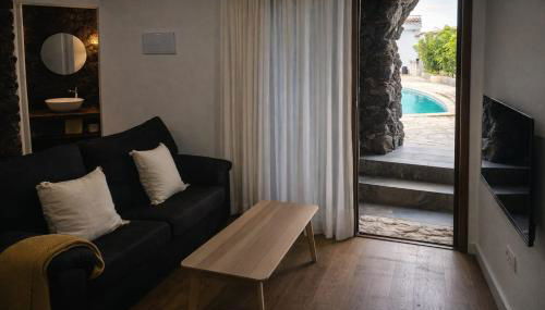 La Cueva de Villa Gardel - Foto 1