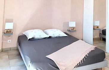 Spacieuse villa à Saint-Jean-du-Pin avec piscine privée - Foto 25