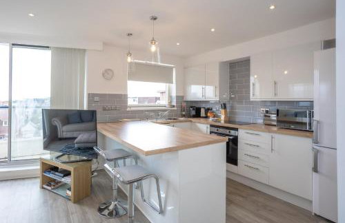 Stunning 2 bed Seaside Apartment With Sea Views - Foto 23