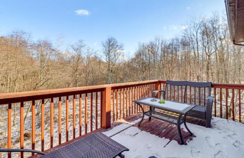 Private Spa, Fire Pit and Deck Poconos Home! - Foto 26