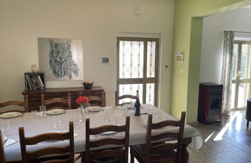 Hillside Escape with Pool - Foto 10