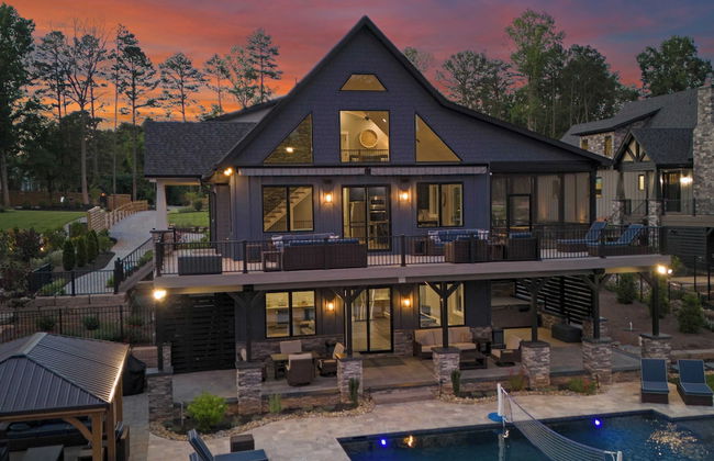 Blue Heron by Avantstay Lakefront, Dock, Pool, Theater Sleeps 22 - Foto 6