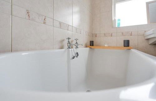 Elegant 3-Bedroom Manchester Retreat Free Parking KeenzChillz - Foto 63