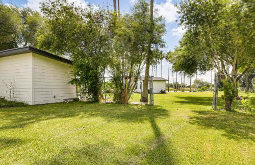Riverfront Oasis with Private Deck in Los Fresnos! - Foto 21