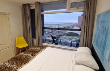 Central Worthing, seafront ,balcony flat - Foto 10