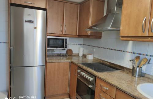 APARTAMENTO CON TERRAZA, VISTAS AL MAR Y PISCINA - Foto 8