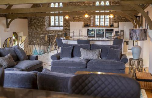 Askrigg Chapel - Photo 10