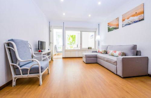 Carcavelos Beach & Business by The Portuguese Butler - Photo 1