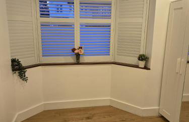 Luxurious home away from home - Photo 3