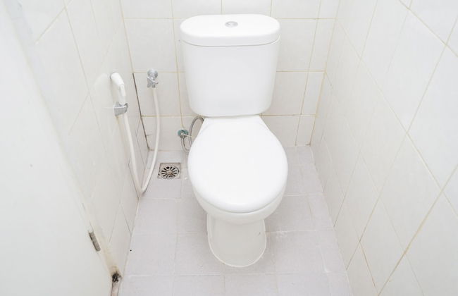 Fully Furnished with Cozy Design Studio Poris 88 Apartment - Foto 11