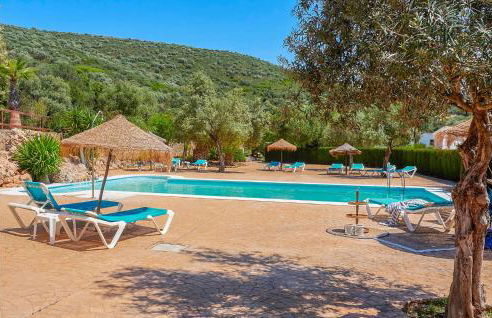 Stunning Home In Estepa With Wifi - Photo 2