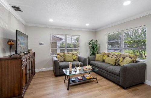 Stunning Tampa Stay Prime Location & Comfort! - Foto 9