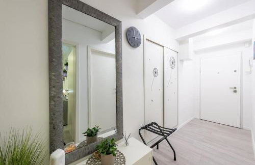 City Center Apartment with Free Parking - Foto 42