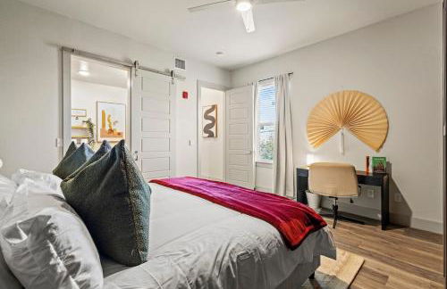 Modern Executive 1BR King Bed - Walk to West 7th - Foto 6