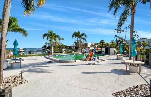 LBK 2BR Condo on the Bay with Water Views Beachbound Bliss - Foto 43