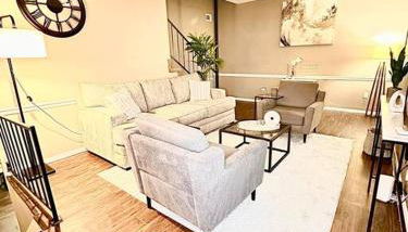 Short Walk to JSU Stadium, Hospitals, and Bars in Fondren - Foto 1