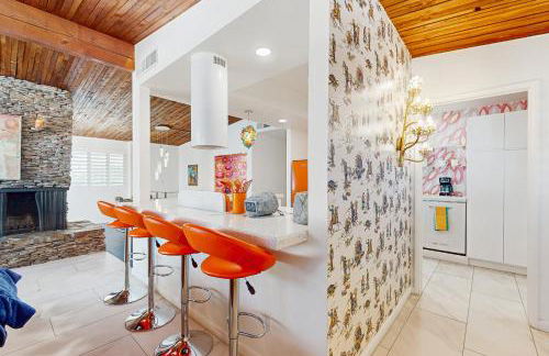 Lounge Poolside Scottsdale Gem with Game Room! - Foto 7