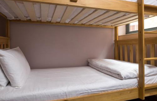 Roomzzz Leeds City - Foto 9