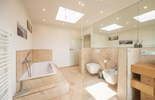 have-a-nice-Stay - Penthouse I Innenstadt I wenige Minuten zum Bahnhof I riesige Dachterrasse - Foto 9