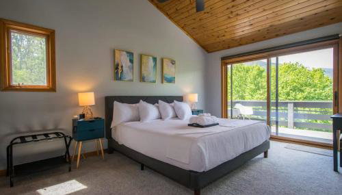 Mountain View 3BR with Sunroom, Close to Ski and Trails - Foto 4