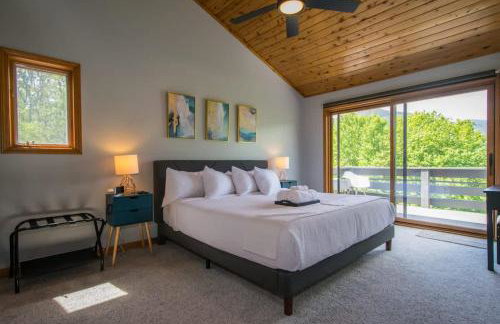 Mountain View 3BR with Sunroom, Close to Ski and Trails - Foto 4