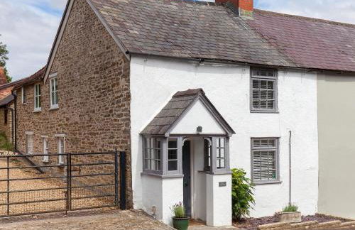 Hurst Cottage - Photo 1