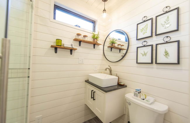 The Woods- Container Tiny House 12 min to Magnolia Baylor Downtown - Foto 21