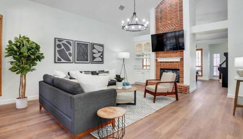 Modern Rustic Oasis Games Cinema UTD Plano Frisco - Foto 3