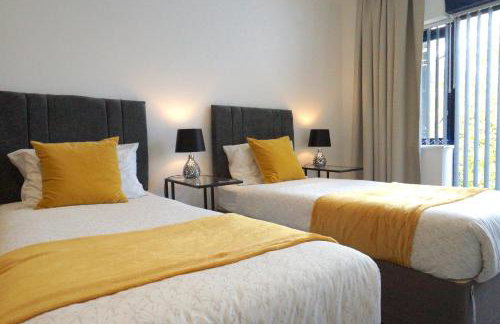 Entire Building - Suite of 3 Premium Apartments - Celebration bookings welcome - Foto 9