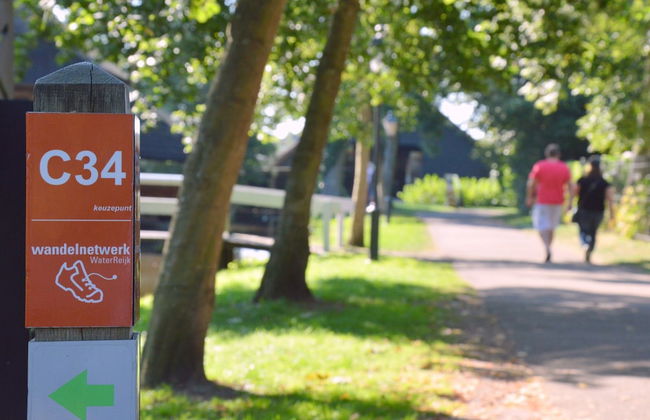Cozy House with a Boat near Giethoorn & Weerribben Wieden National Park - Photo 28
