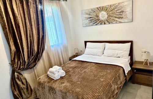 Το ΦΑΡΑΓΓΙ ΤΟΥ ΠΑΡΝΑΣΣΟΥ 4 - Foto 2