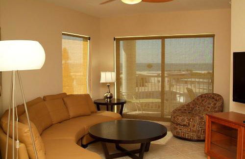 Crystal Palms Beach Resort - Photo 42