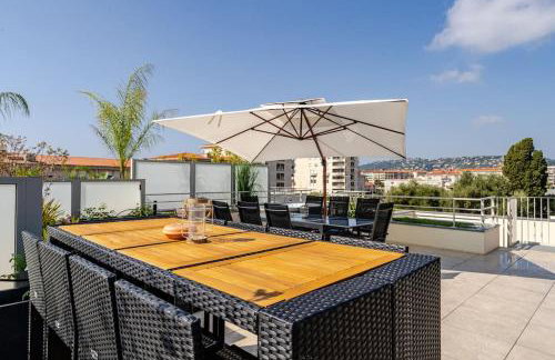 Newly Built Apartment with Pool, Walk to the Beach - Foto 33