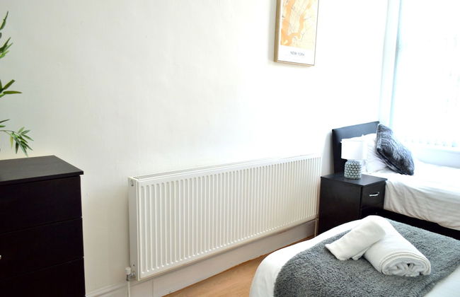 Beautiful Two-bed Apartment With Driveway Parking - Foto 6