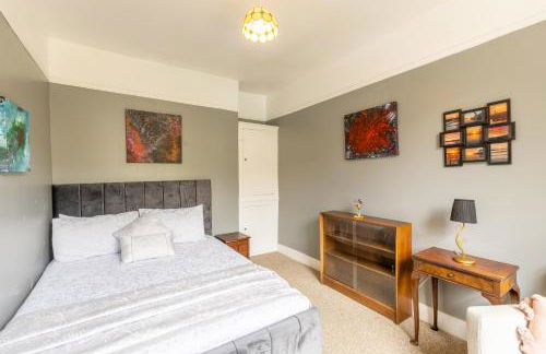 Traditional English 4 bedroom home in Greenwich - Foto 16