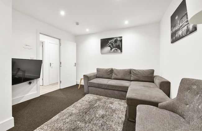 Rochfords Serviced House with 5 Bedrooms - Foto 27