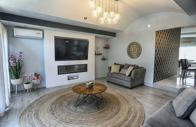 Pool and Jacuzzi Vacation Home - Foto 4