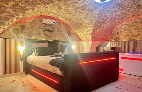 Secret LoveRoom - SpaBalnéo, Lit King Size, CLIM, Chic, calme et discret, 2 personnes - Foto 41