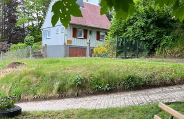 Ferienhaus Talblick, im Luftkurort Finsterbergen - Photo 1
