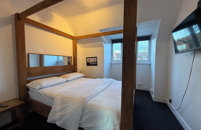 Straight Inn - Photo 14