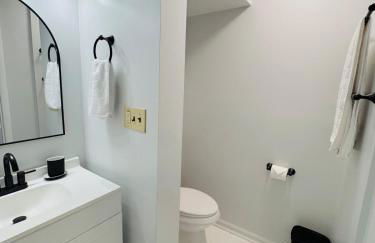 Charming 4BR 4BA Townhouse In Annandale, VA - Foto 22