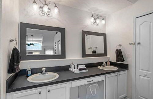 Wonderful Weston Hills Villa SE Facing Pool - Foto 24