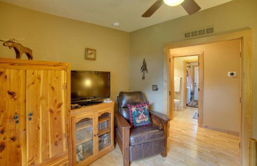 'Moose Lodge' Cabin w/ Entertainment Gazebo! - Foto 25