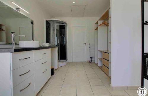 Gite L'Entraxe très lumineux au cœur de Saint Didier - Foto 13