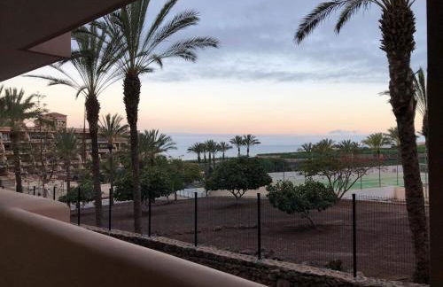 Top Rated Apartment Huge Sunny Terrace Heated Pool Parking Wifi - Foto 29