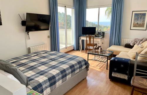 Entire villa with pool, ocean & mountain views - Foto 26