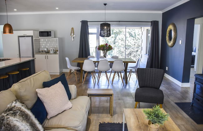 Saints Rest - Photo 17